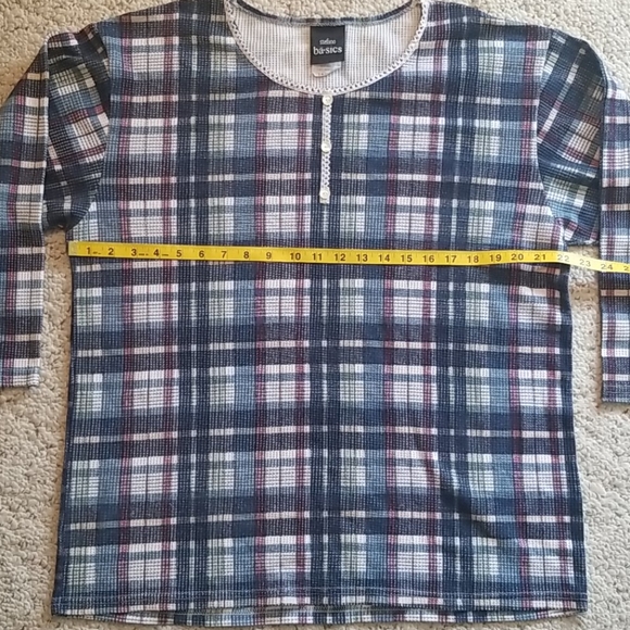 Stefano Basics Blouse - Picture 6 of 9